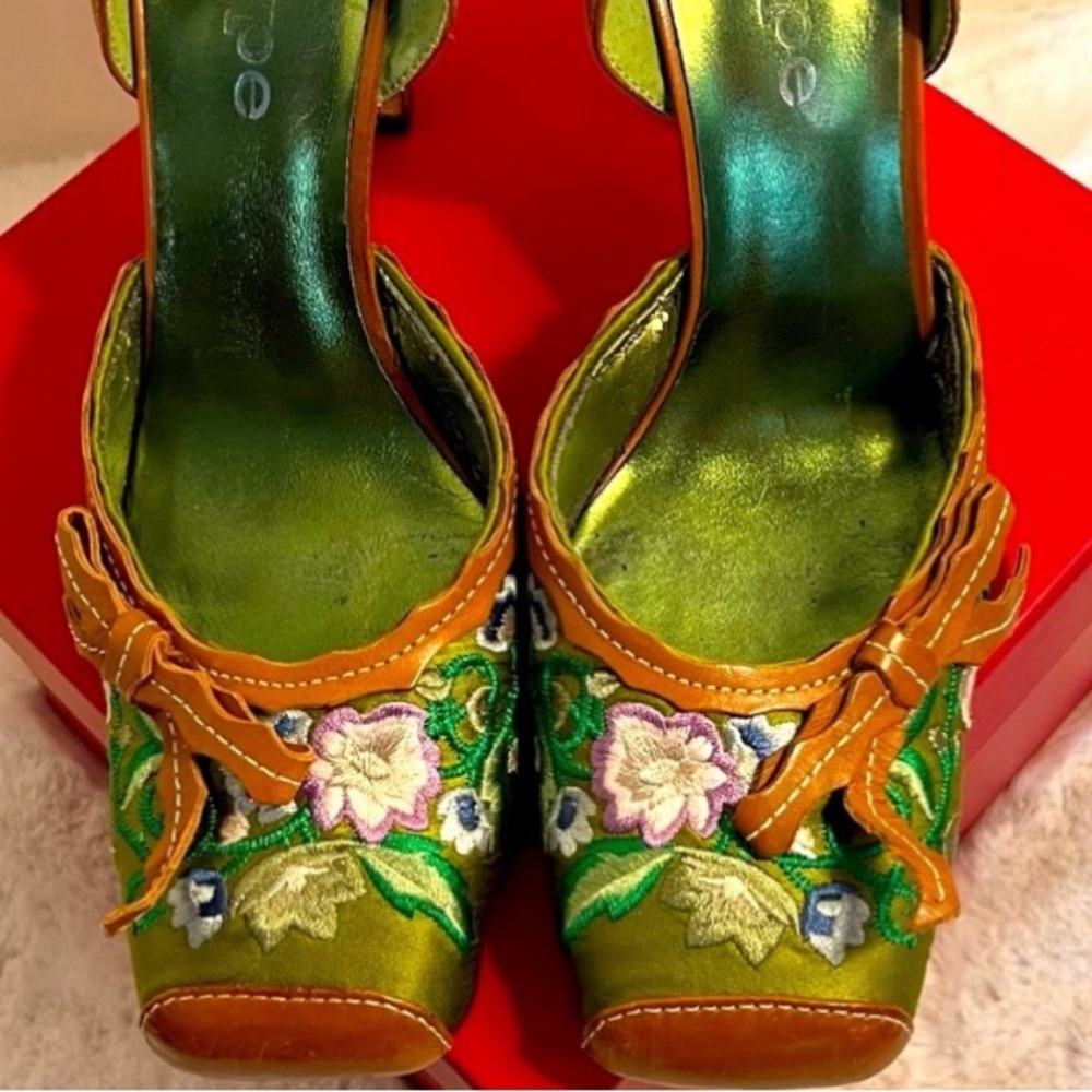 Lime Green Satin Brown Leather Hi Heels 5”  Lilac Floral Embroidery Sq.Toe 7 1/2 - Picture 2 of 14